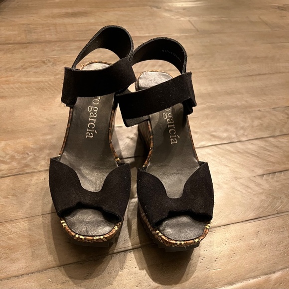 Pedro Garcia Sandal - Size 8 - Picture 3 of 11